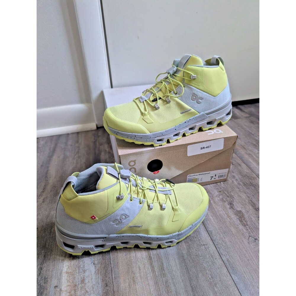On Cloudtrax Waterproof Hiking Boot Sneaker Running Glacier/ Zest Womens US 8.5